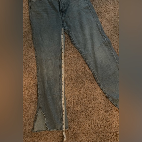 We the Free Jeans
Free people movement jeans 
Size 28 - Picture 8 of 9